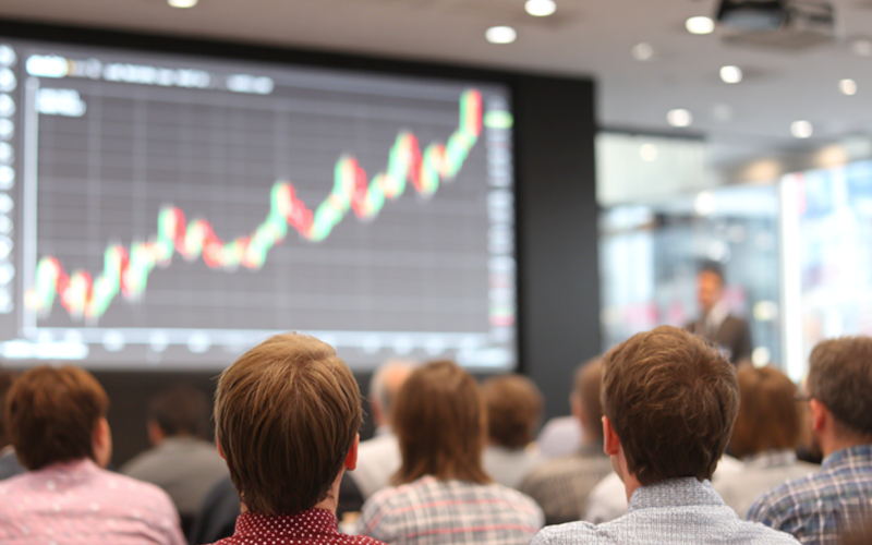 5 things insurance execs need to know about longevity (now, not later)